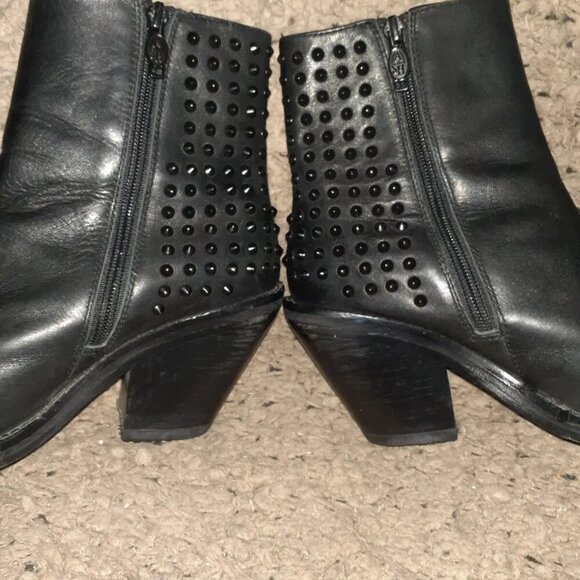 ASH-Booties-Black Leather-Side Zip-Stacked Heel-Black Studs-Sz 37-Excellent - Picture 4 of 7
